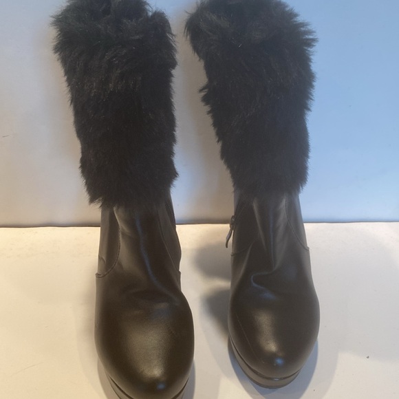 Meechi Black Faux Leather High Heel Platform Bootie - Picture 2 of 13